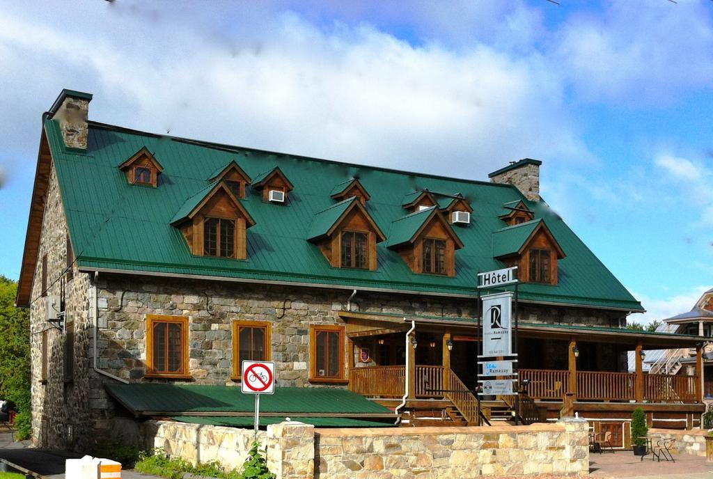 Отель Manoir Ramezay Marieville Экстерьер фото